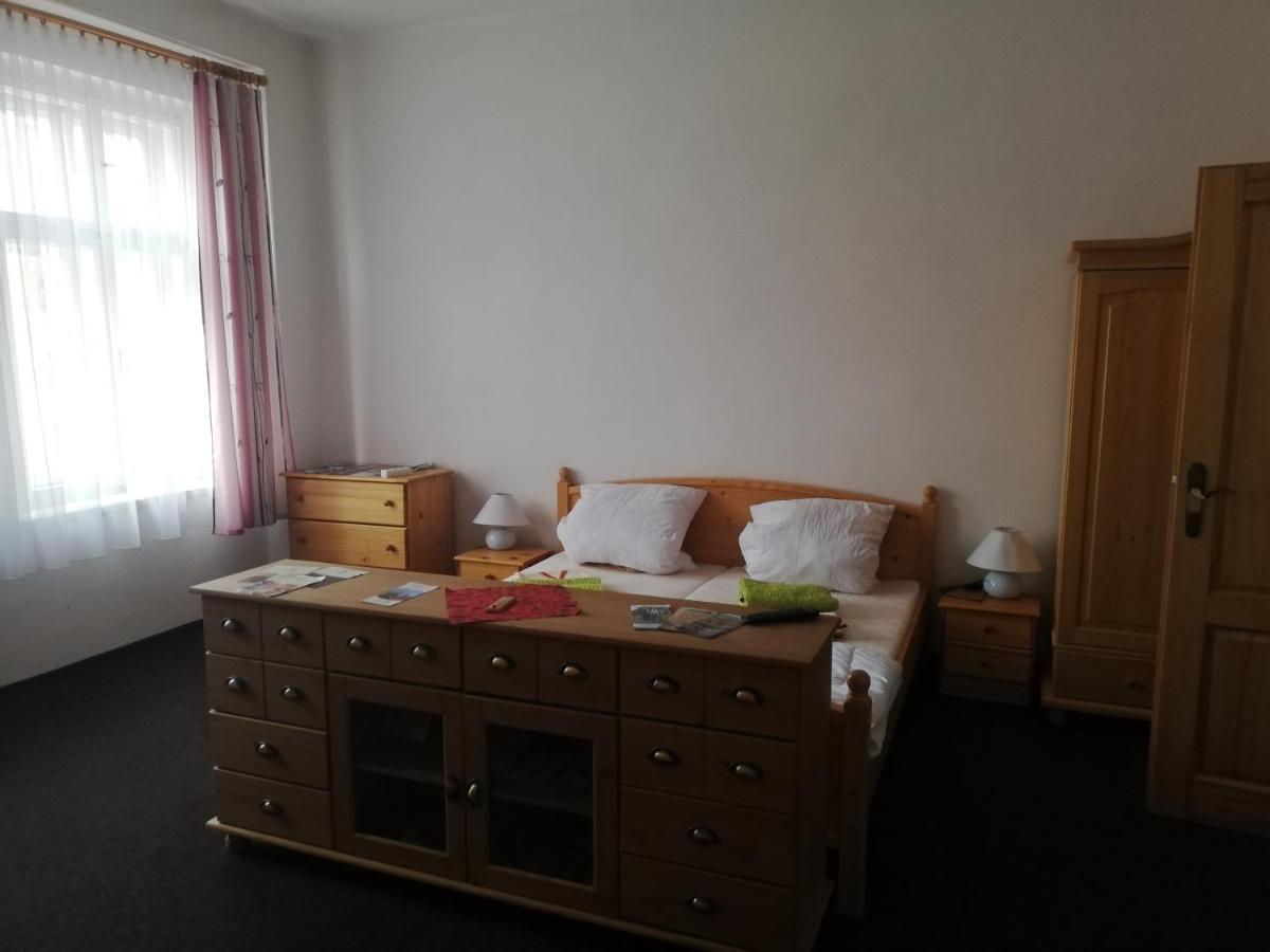 Penzion Pancéř Vejprty Extérieur photo